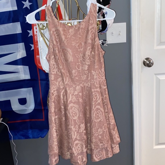 Speechless dress - Picture 3 of 4